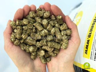 Granulované seno LUČENKA s konopím 15kg